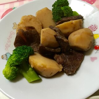 里芋とお肉の煮物